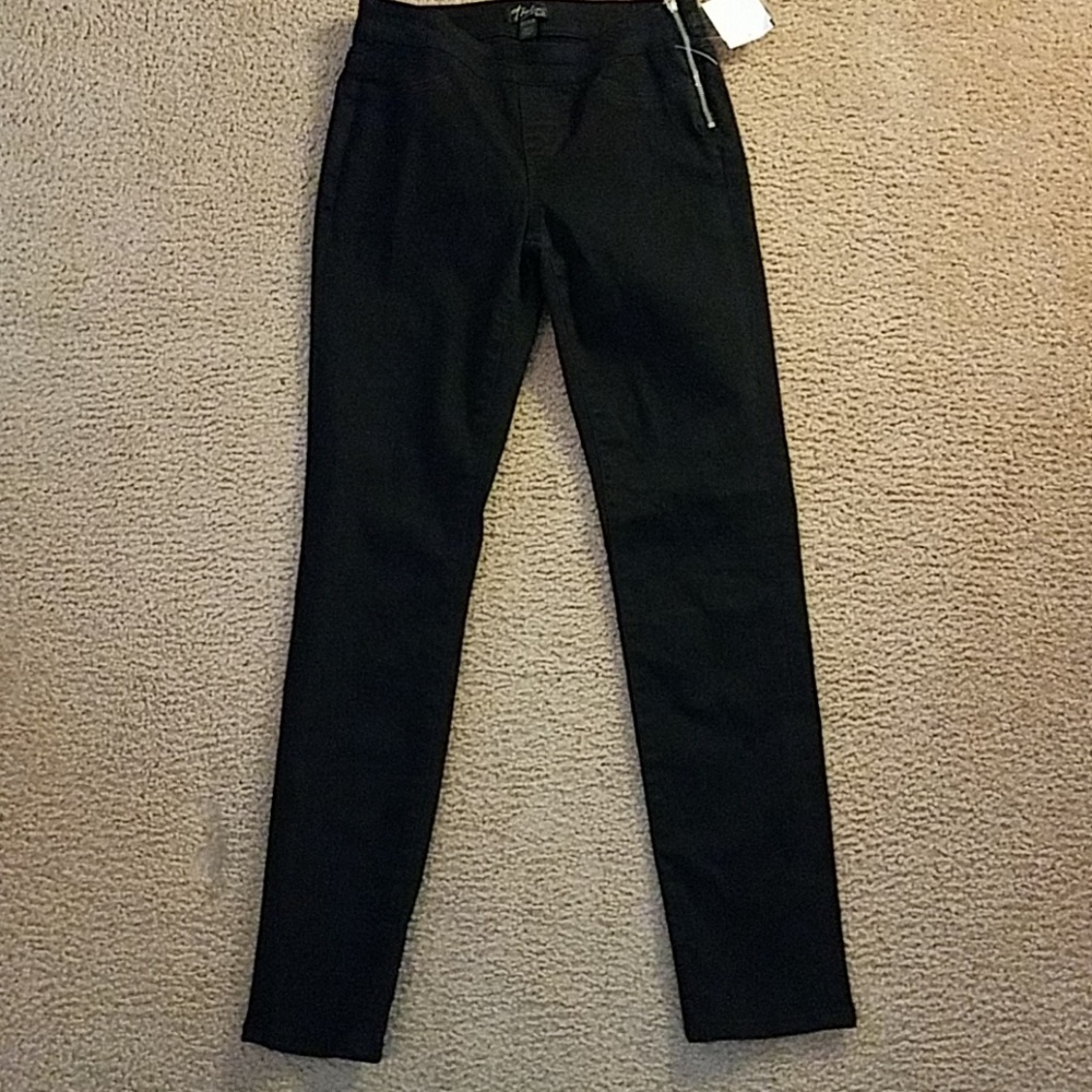 NWT THALIA SODI LEGGINGS. SIZE XS/XCH